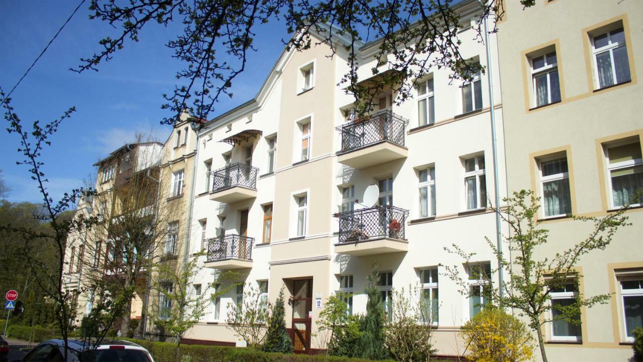 Apartament Paderewskiego 12M2 سفينويتشي المظهر الخارجي الصورة